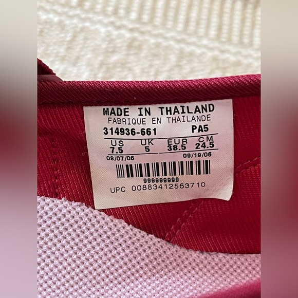 Nike Mary Jane Sneakers. Size: 7.5 Color: Red - Picture 12 of 12